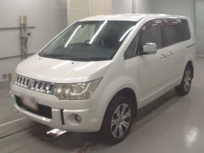 Mitsubishi DELICA D5