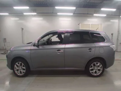 Mitsubishi OUTLANDER PHEV