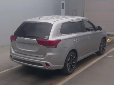 Mitsubishi OUTLANDER PHEV