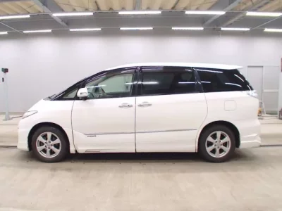 Toyota ESTIMA HYBRID