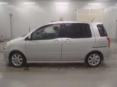 Toyota RAUM