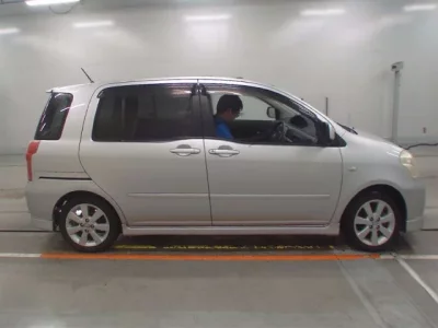 Toyota RAUM