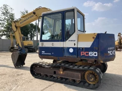 KOMATSU PC60-6