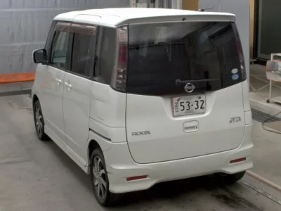 Nissan ROOX