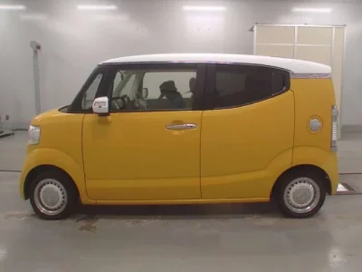 Honda N BOX SLASH