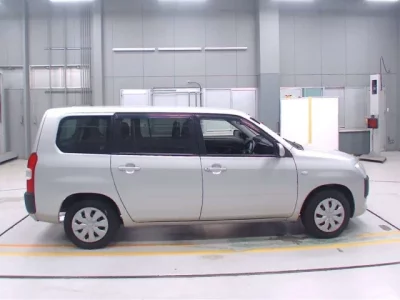 Toyota SUCCEED