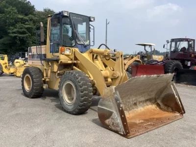 KOMATSU WA200-1
