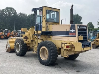 KOMATSU WA200-1