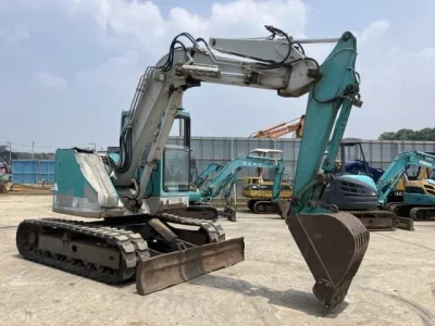KOMATSU PC75UU-1