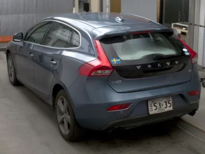Volvo V40