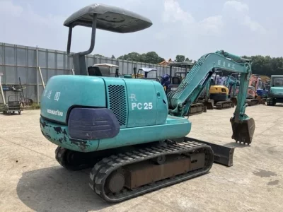 KOMATSU PC25-1
