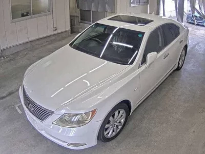 Lexus LS