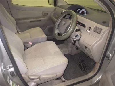 Toyota RAUM