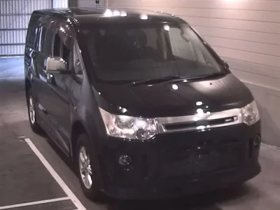 Mitsubishi DELICA D5
