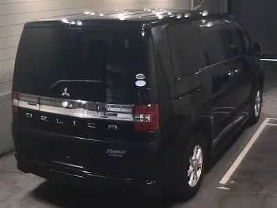 Mitsubishi DELICA D5