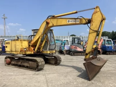 HITACHI UH035-7
