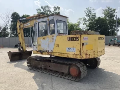 HITACHI UH035-7
