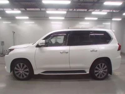 Lexus LX