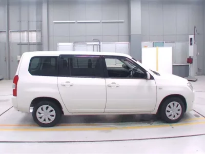 Toyota SUCCEED