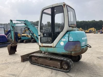 KOMATSU PC30-7
