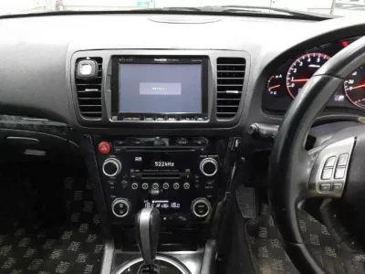 Subaru LEGACY B4