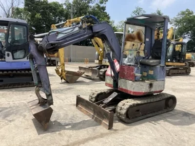 KOMATSU PC28UU