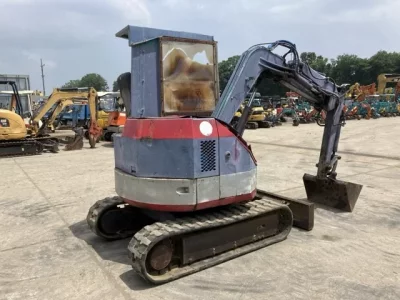 KOMATSU PC28UU
