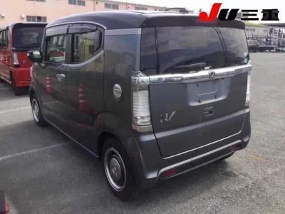 Honda N BOX SLASH