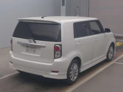 Toyota COROLLA RUMION