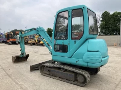 KOMATSU PC20-7