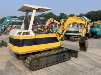 KOMATSU PC20-5