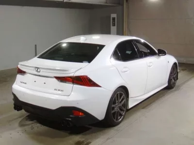 Lexus IS