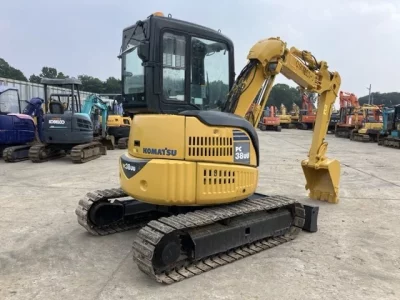 KOMATSU PC38UU-5