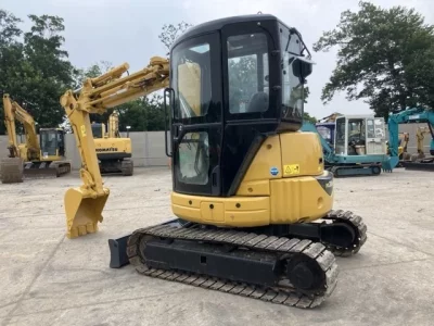 KOMATSU PC38UU-5
