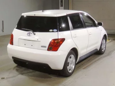 Toyota IST