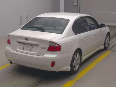 Subaru LEGACY B4