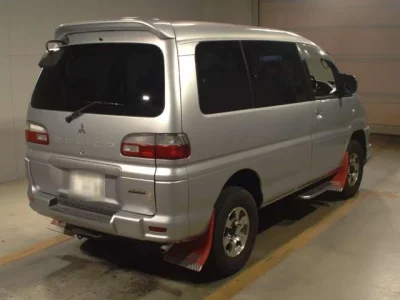 Mitsubishi DELICA