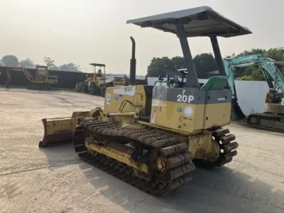 KOMATSU D20P-7E