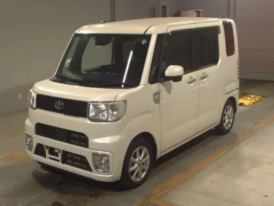 Toyota PIXIS MEGA