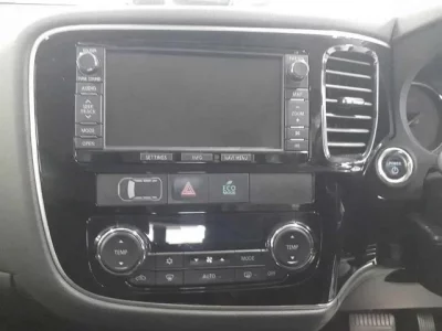 Mitsubishi OUTLANDER PHEV