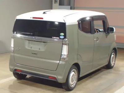 Honda N BOX SLASH