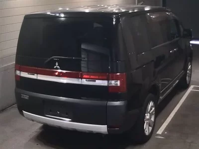 Mitsubishi DELICA D5
