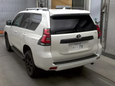 Toyota LAND CRUISER PRADO