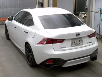 Lexus IS