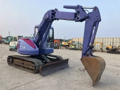 KOMATSU PC75UU-2
