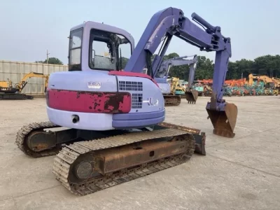 KOMATSU PC75UU-2
