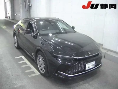 Toyota CROWN CROSSOVER