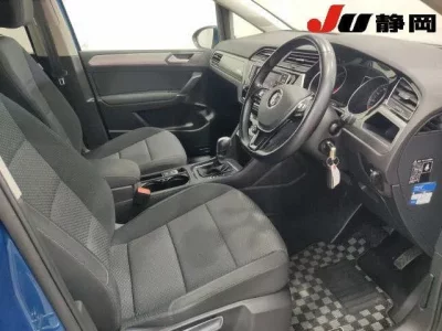 Volkswagen GOLF TOURAN