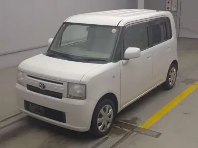 Toyota PIXIS SPACE