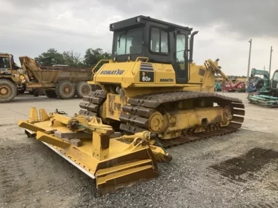 KOMATSU D60P-12E
